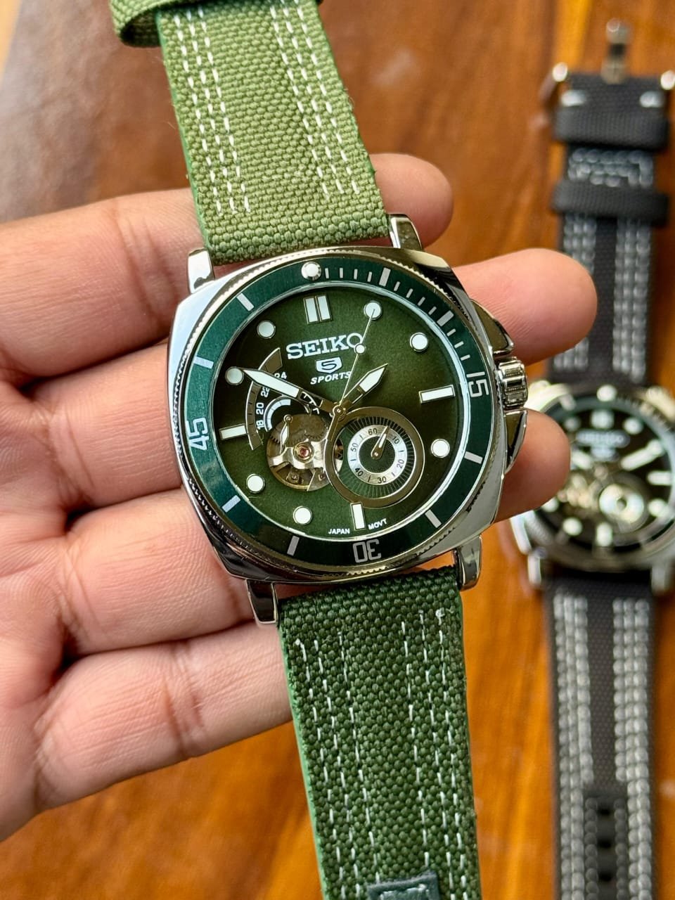 SEIKO 5 SPORTS AUTOMATIC - Image 2